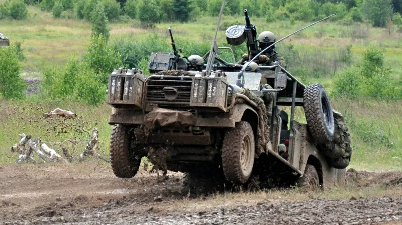 Toyoty nahradí i stávající vozy Land Rover Defender