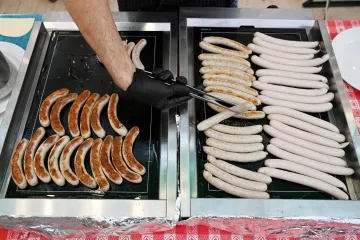 Veganské alternativy masných výrobků by měly mít jiné názvy, chtějí europoslanci