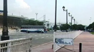 Autobus s rukojmími na Filipínách