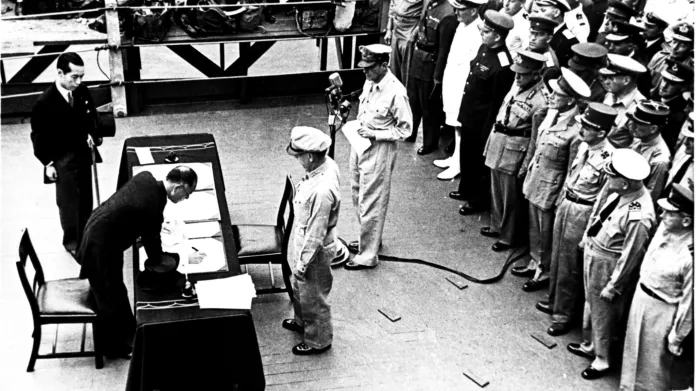 Podpis japonské kapitulace 2. září 1945