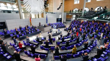 Německý parlament zasedá v budově Spolkového sněmu