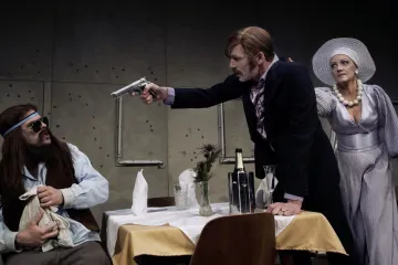 Havel à la Tarantino. Žebrácká opera jako mafiánská groteska po česku