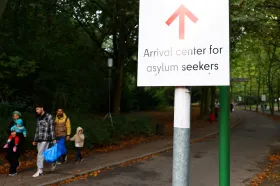Odmítání žadatelů o azyl na německém území je protiprávní, rozhodl soud v Berlíně