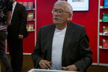 Zemřel básník a textař Karel Šiktanc