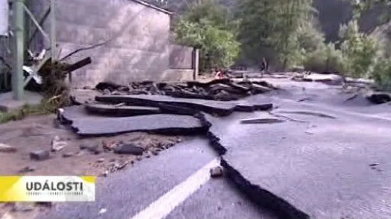 Vlaky na poškozených tratích nahradily autobusy