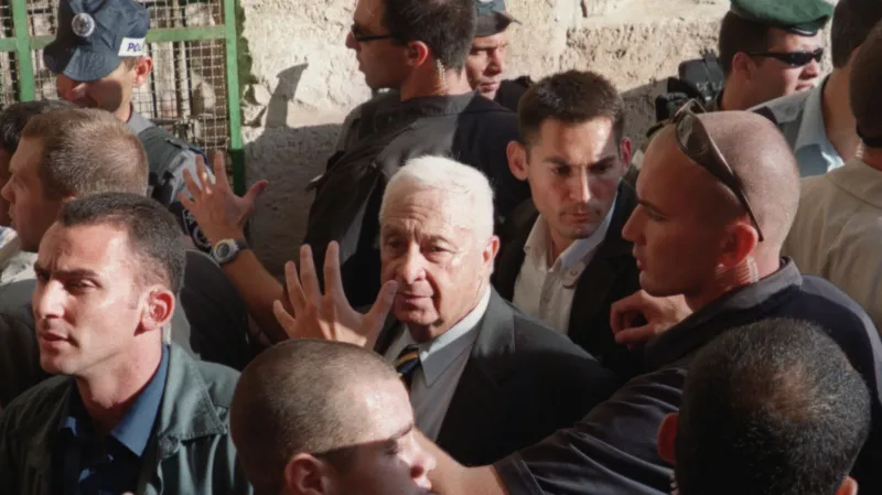 Návštěva Ariela Šarona na Chrámové hoře znamenala začátek druhé intifády