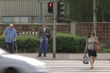 Policisté v civilu na přechodech pokutovali neukázněné chodce