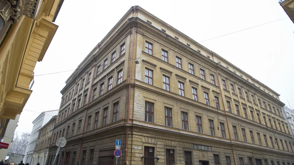 Dům v ulici U Půjčovny, za který majetkový úřad získal 355 milionů