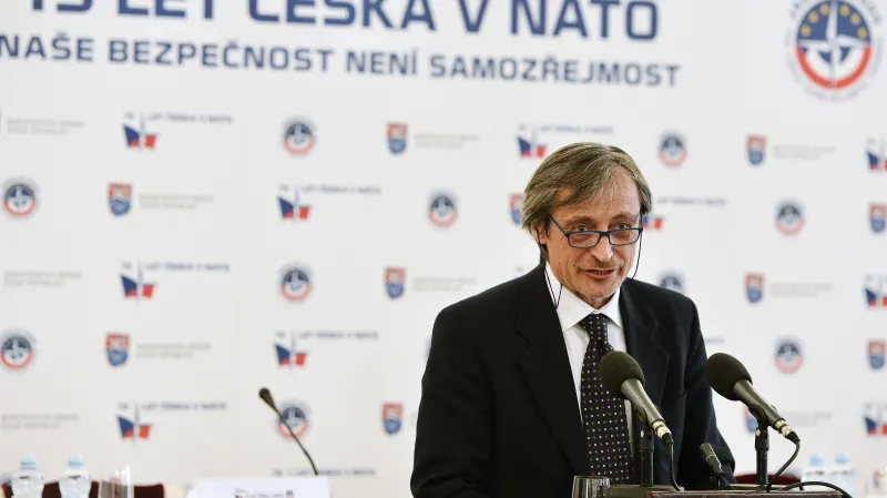 Ministr obrany Martin Stropnický (ANO)