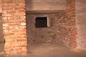Na řadě míst lidé stále objevují druhoválečné kryty a bunkry