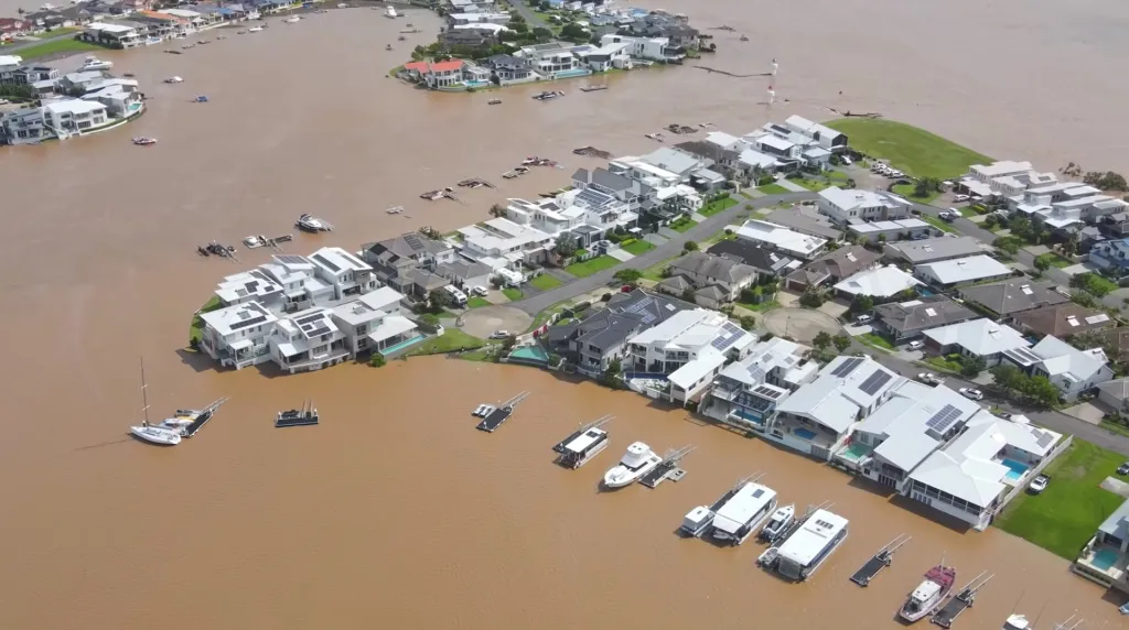 Rozsáhlé záplavy postihly stát Nový Jižní Wales na východě Austrálie