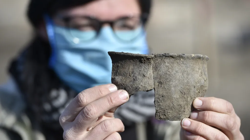 Archeologové pracují v Brně v Nových sadech