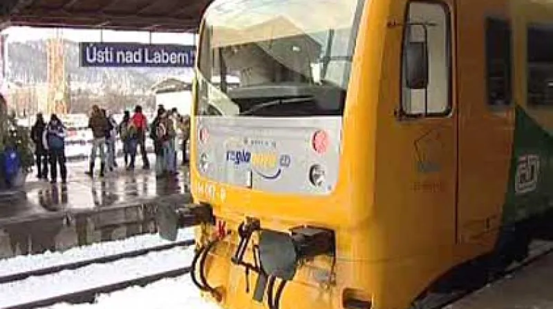 České dráhy nasadí na tratě v Ústeckém kraji dva nové vlaky Regionova. Nahradí staré, nevyhovující motorové vlaky, které zajišťují regionální dopravu. Během tří let by v Česku měla jezdit asi stovka souprav.