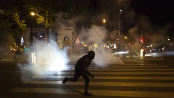 Nepokoje v centru Paříže