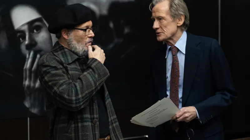 Johnny Depp a Bill Nighy ve filmu Minamata