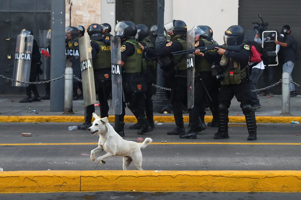 V Peru pokračují protivládní protesty