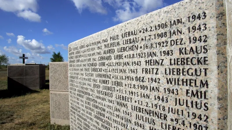 Vojenský hřbitov u Volgogradu