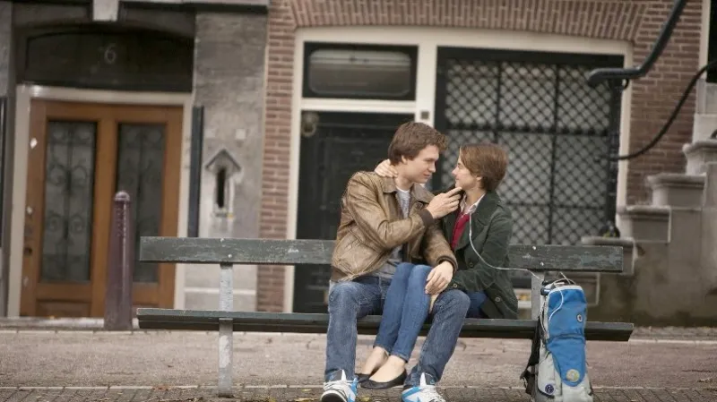 Hvězdy nám nepřály / Ansel Elgort, Shailene Woodleyová