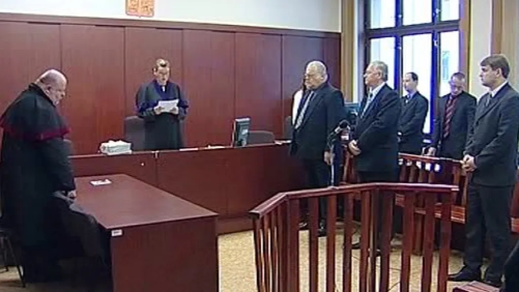 Trojice gynekologů u soudu