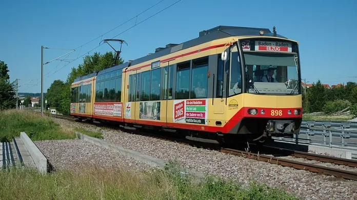 Vlakotramvaj (tram-train) z Karlsruhe do Baden-Badenu