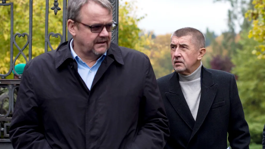 Ministři Dan Ťok a Andrej Babiš na zámku v Lánech
