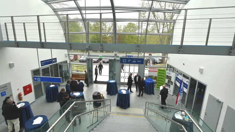 Nové karlovarské nádraží