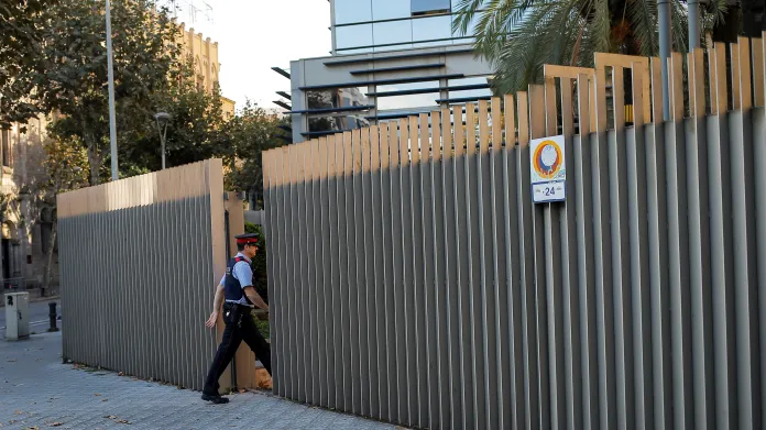 Katalánská policie v sídle místního ministerstva vnitra