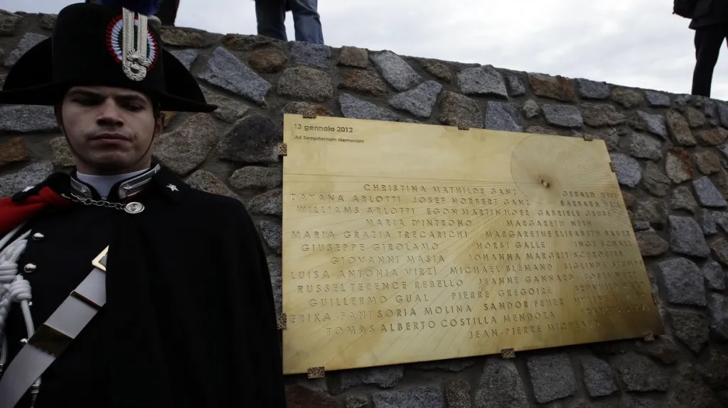 Vzpomínka na oběti havárie lodi Costa Concordia