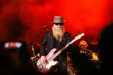 Zemřel baskytarista americké kapely ZZ Top Dusty Hill