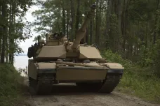 Na Ukrajinu dorazily tanky Abrams. Je to pomoc, ale zvrat nepřinesou, hodnotí experti