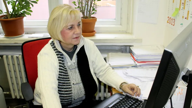 Darina Levová ve své kanceláři