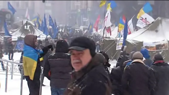 Ukrajinští demonstranti jsou k vládním slibům skeptičtí