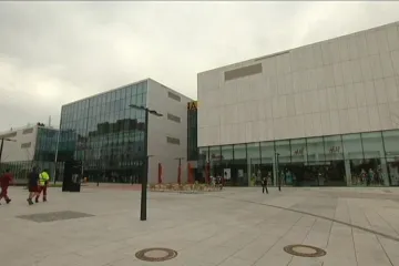 V okolí Nové Karoliny chybí odpadkové koše a schnou stromy