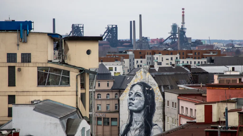 Pohled na Dolní Vítkovice z centra Ostravy