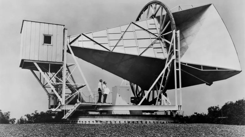 Penzias a Wilson u antény Echo