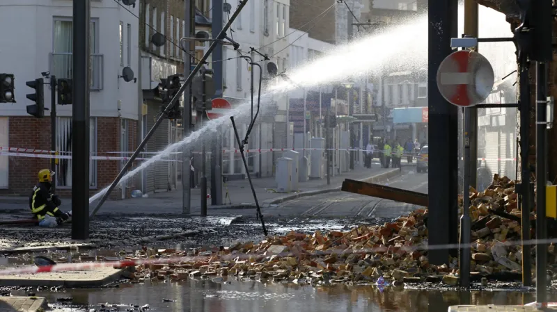 Následky nepokojů v Londýně