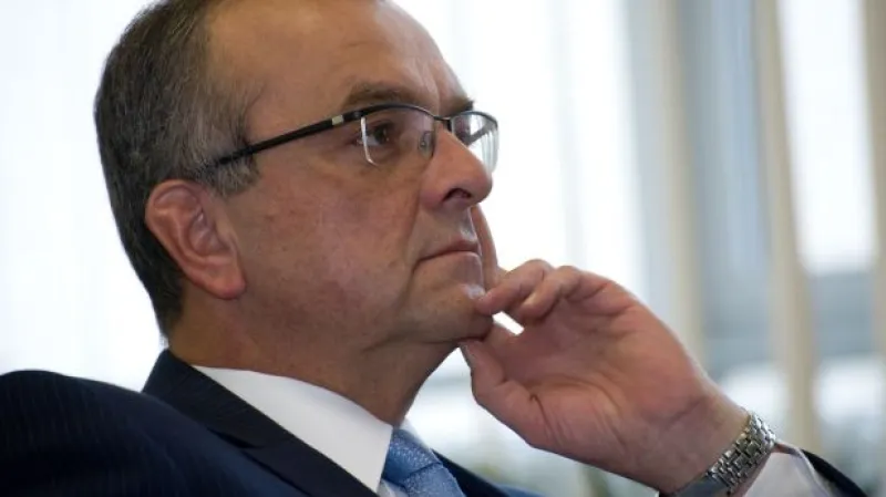 Kalousek: Peníze, které vytáhne lidem z kapes, Babiš marnotratně utrácí