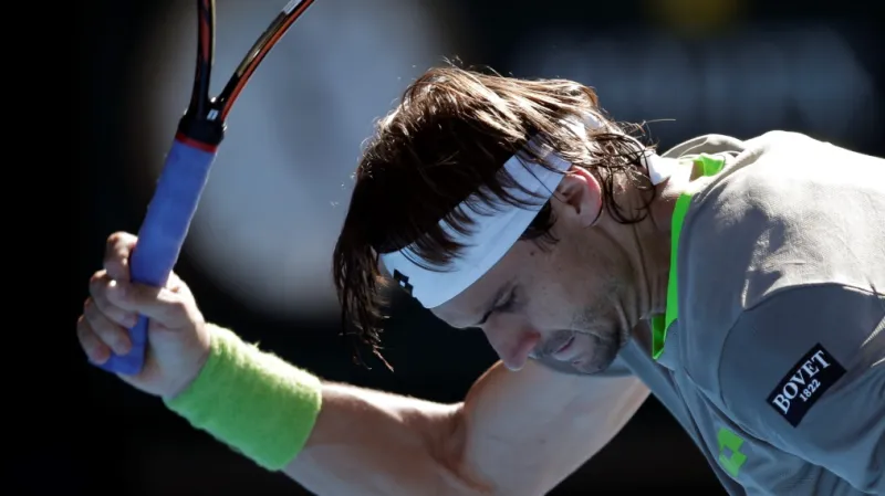Rozzlobený David Ferrer v utkání s Tomášem Berdychem