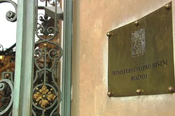 Chyby za osm miliard korun našli kontroloři v účetnictví ministerstva pro místní rozvoj