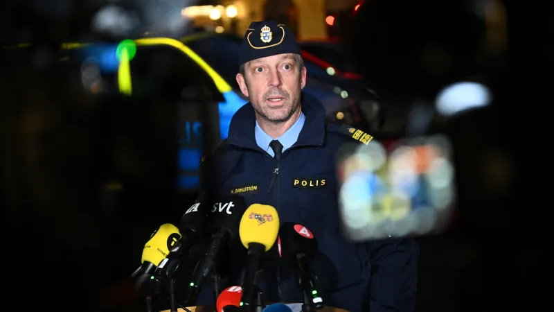 Velitel policie ve švédském Örebro Henrik Dahlström