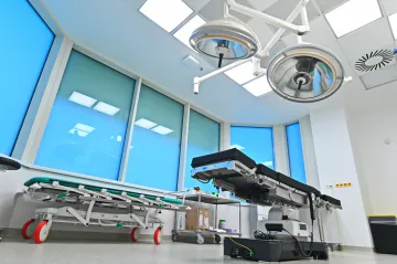 Masarykův onkologický ústav otevřel opravený pavilon. Má nové operační sály i lůžková oddělení