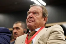Schröder vyvázne bez postihu, SPD jej za vstřícný postoj k Rusku trestat nechce
