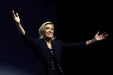 Le Penová se raduje z „vymazání“ Macrona
