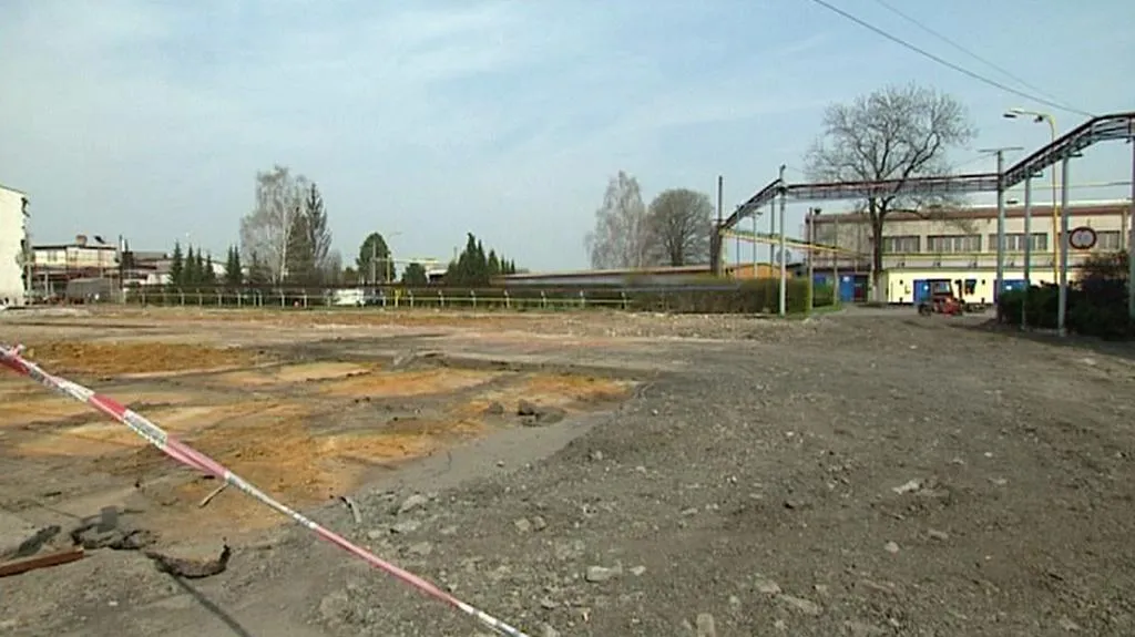 Dělníci začnou stavět v areálu VOP v Novém Jičíně během několika dní