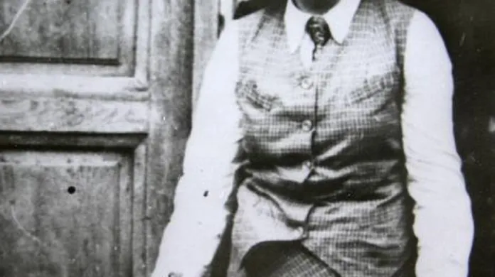 Sekretářka NSDAP Benešov Gisela Sochůrková