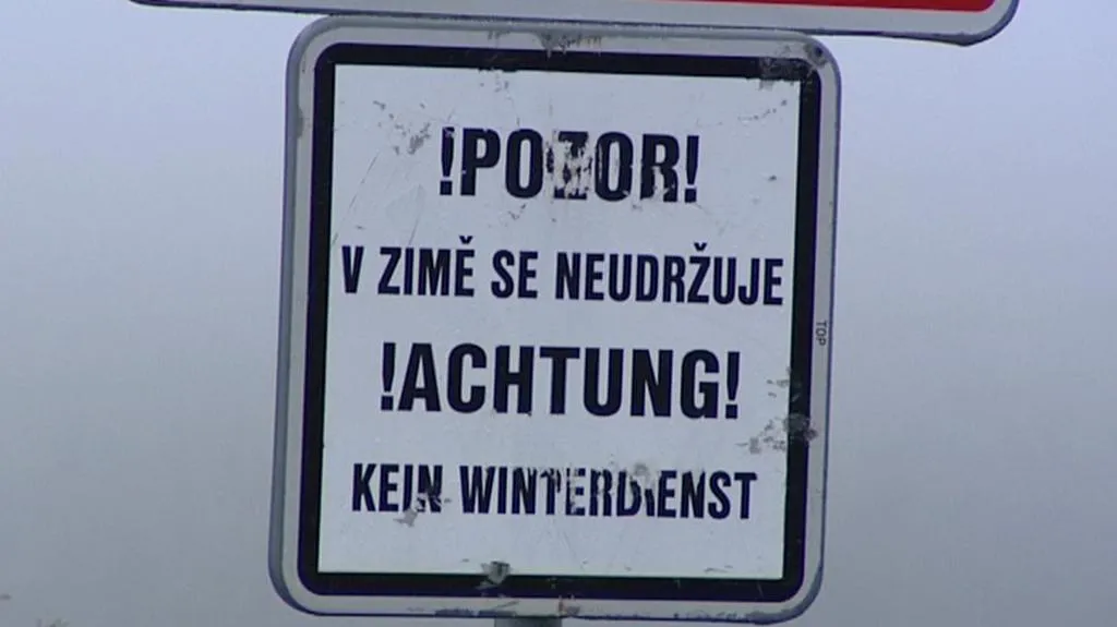 Dvojjazyčná dopravní značka