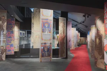 Dílo Alfonse Muchy se představuje v Paříži, kde umělec strávil významnou část svého života