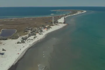 Turistický průmysl padl kvůli pandemii na dno. Lidé více cestují v obytných karavanech i virtuálně