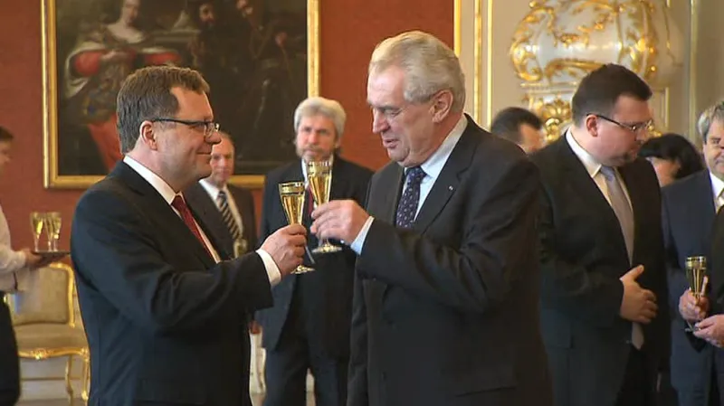 Zeman jmenoval Kalu do čela NKÚ