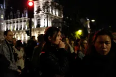 Jsme s vámi. Světoví politici vyjadřují kvůli požáru katedrály Notre-Dame Francouzům podporu
